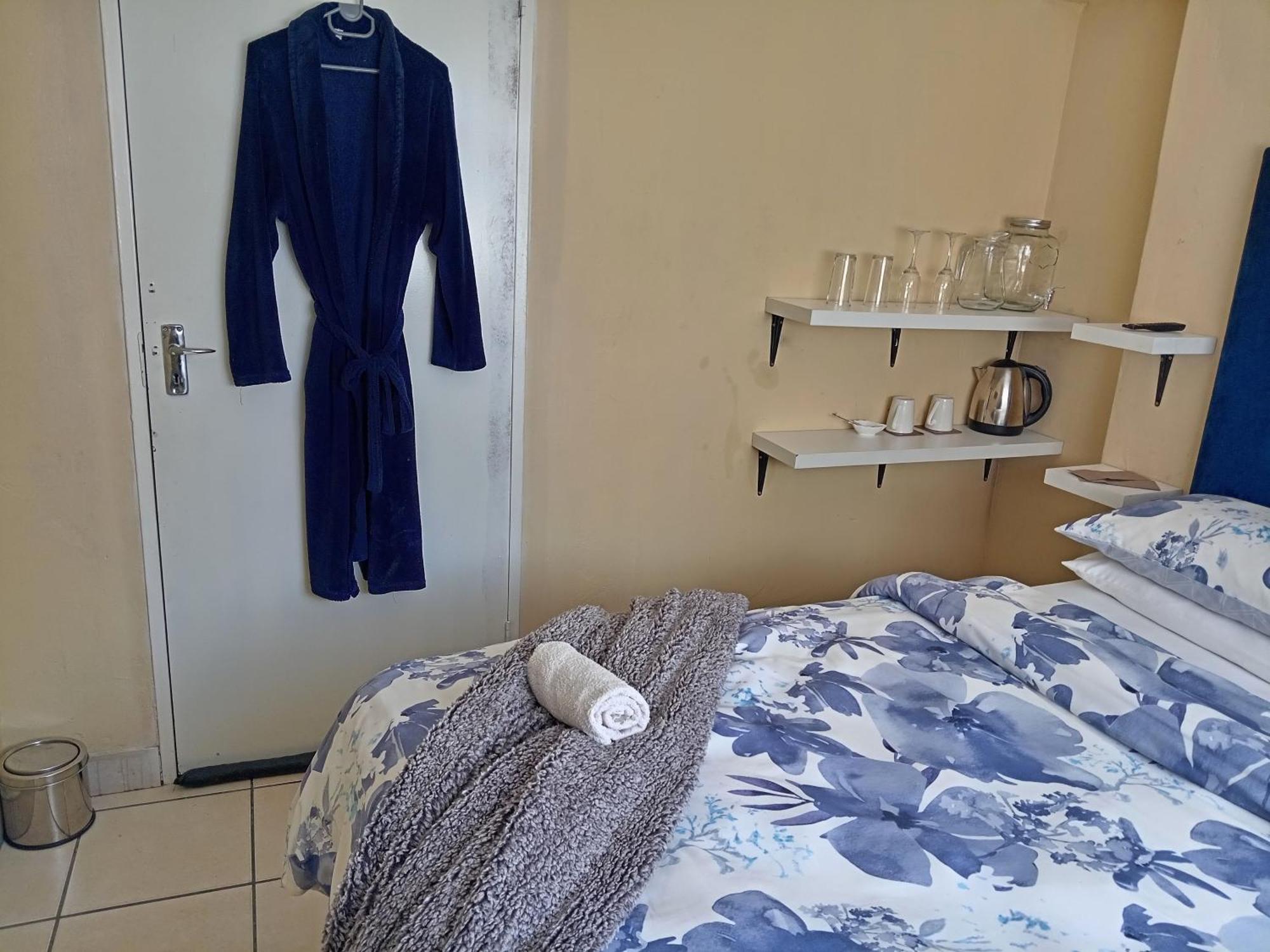 Olivia Pines Guesthouse Krugersdorp Exteriör bild