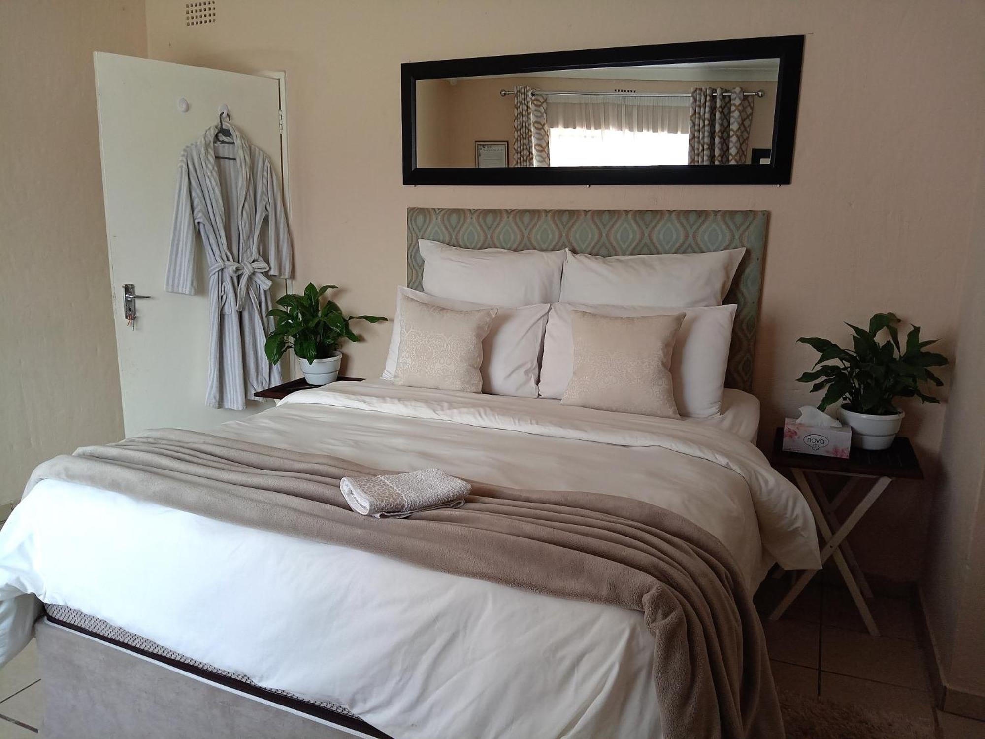 Olivia Pines Guesthouse Krugersdorp Exteriör bild