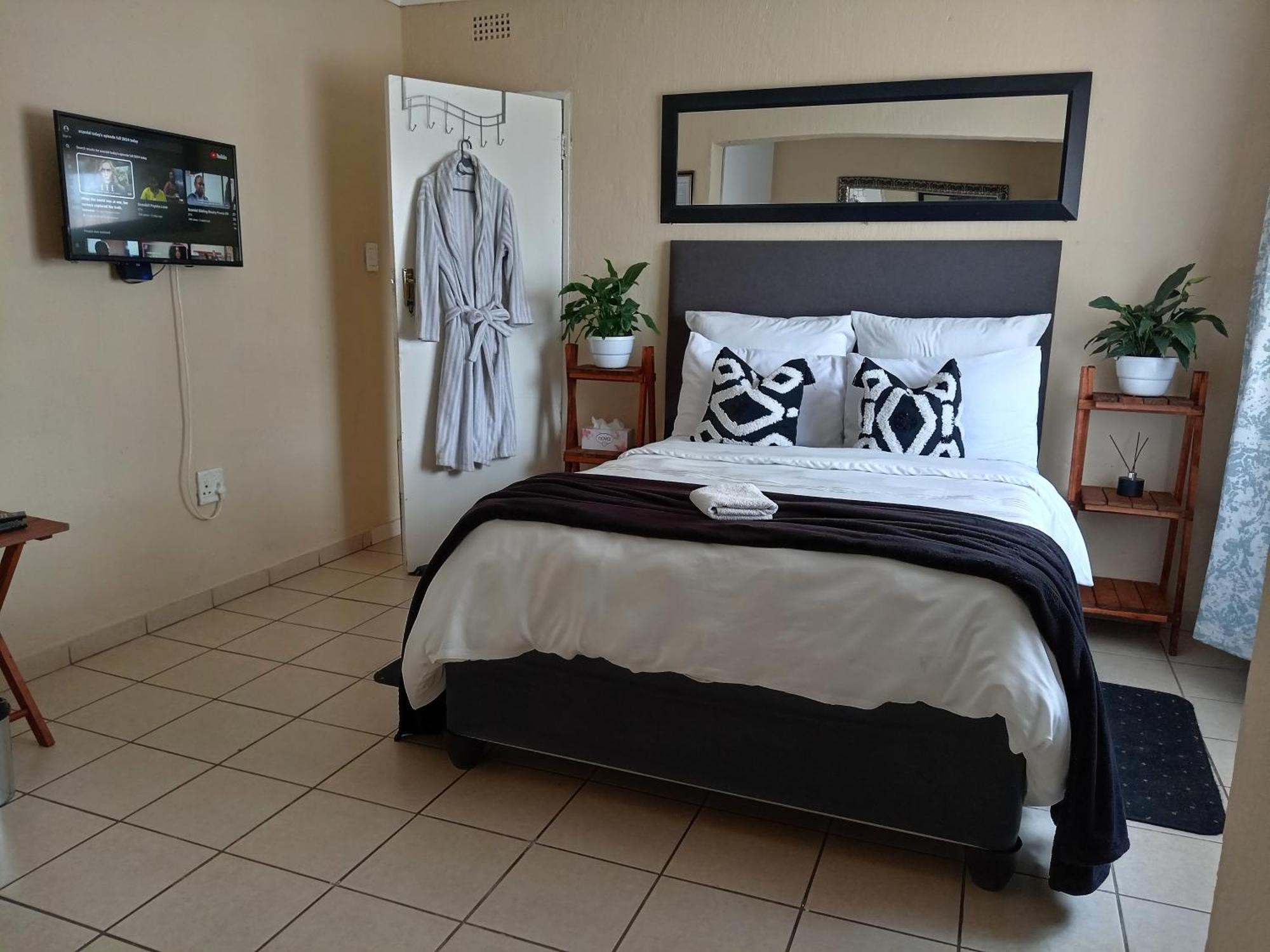 Olivia Pines Guesthouse Krugersdorp Exteriör bild
