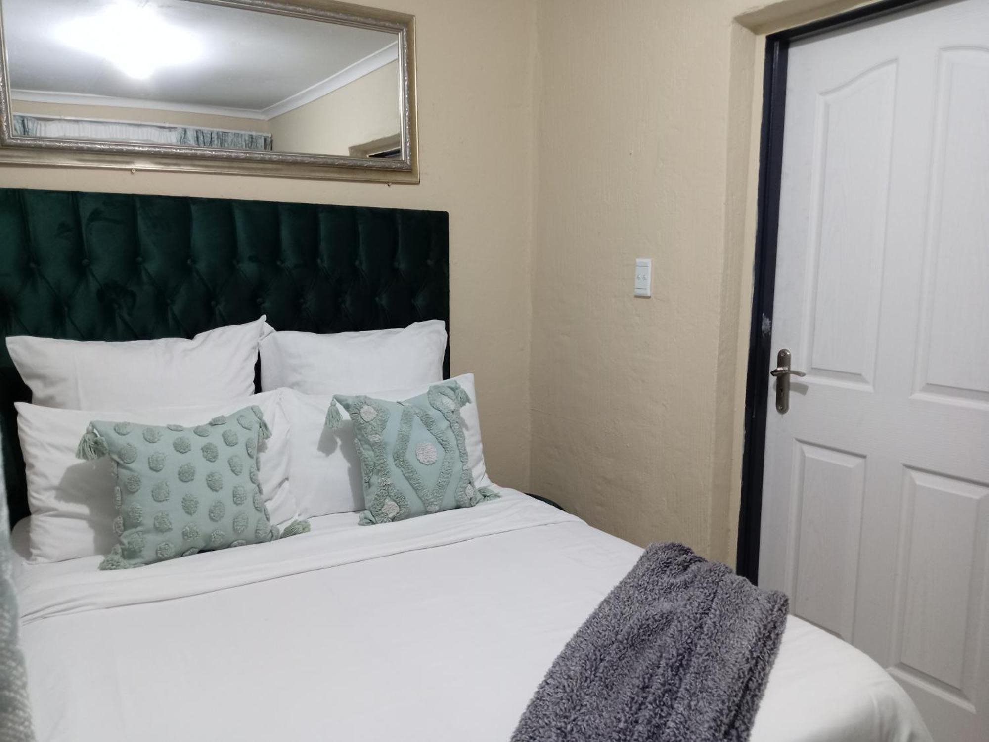 Olivia Pines Guesthouse Krugersdorp Rum bild