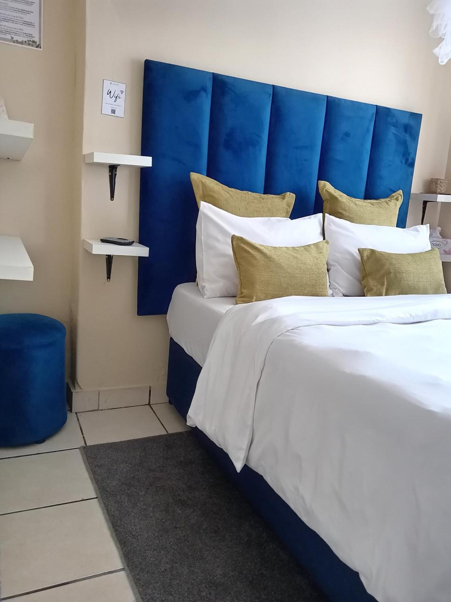 Olivia Pines Guesthouse Krugersdorp Exteriör bild